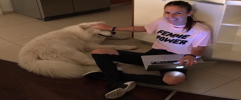 Julia Carpenter videóban mondta el lehangoló véleményét a mainstreamről